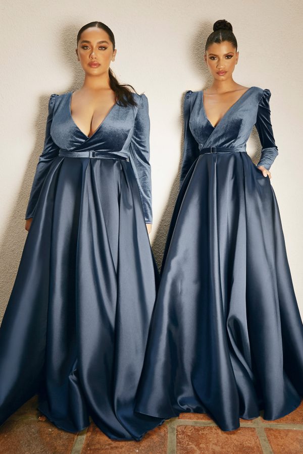 CURVE BALL GOWN WITH LONG SLEEVES