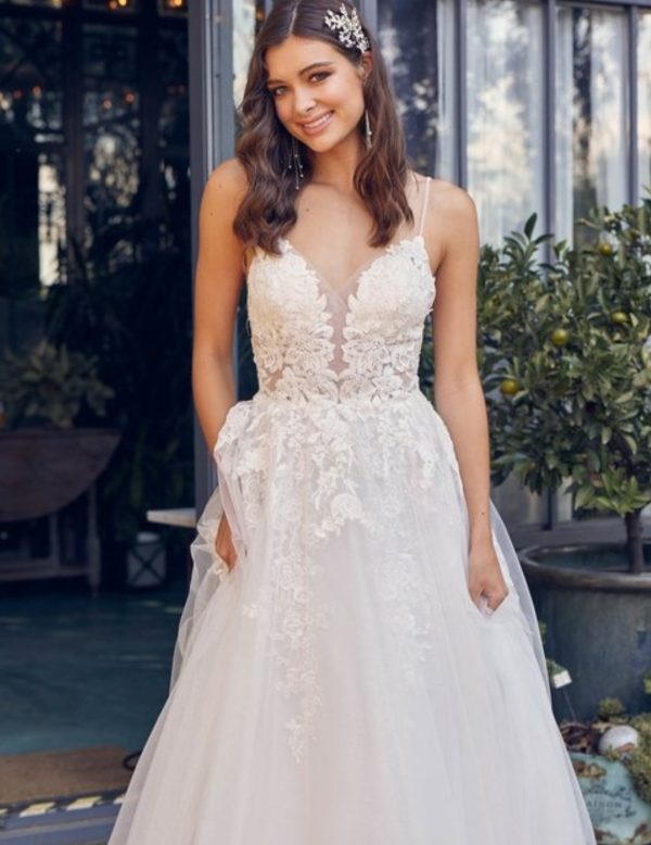 A LINE WEDDING DRESS - Image 3