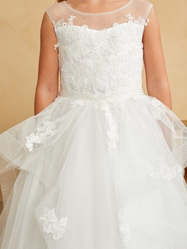 Lovely illusion neckline lace bodice with a beautiful beaded sash - Image 5